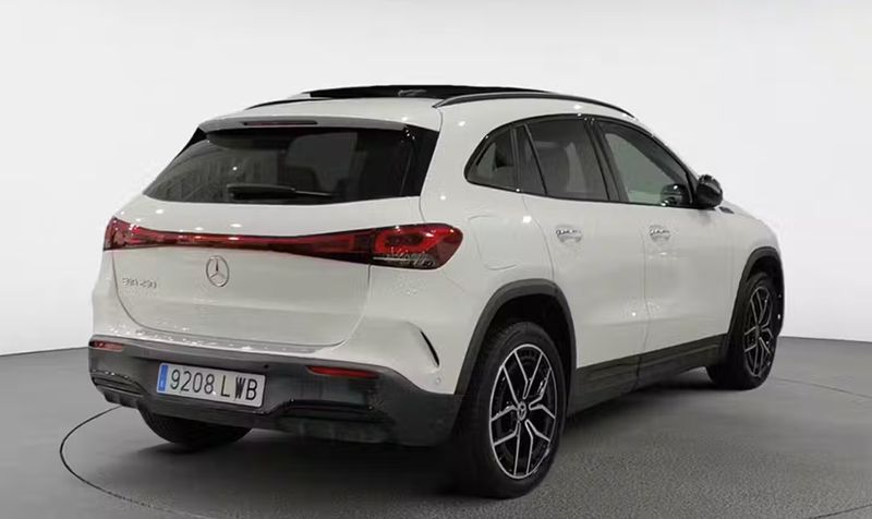 Mercedes-Benz A • 2022 • 61,519 km 6