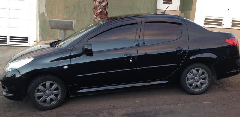 Peugeot 207 • 2009 • 132,000 km 4