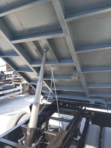 Mitsubishi Fuso canter • 1999 • 129,000 km 5