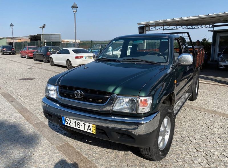 Toyota Hilux • 2002 • 250,000 km 3