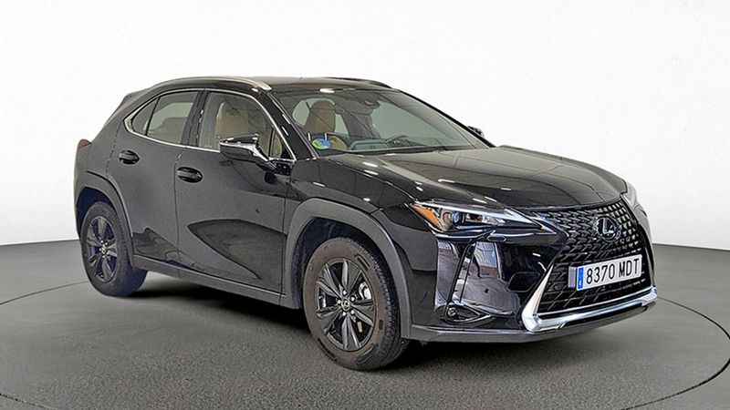 Lexus UX • 2023 • 14,192 km 2