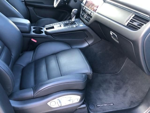 Porsche Macan • 1993 • 130,000 km 13