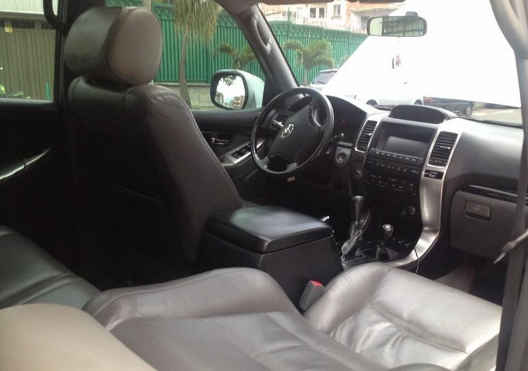 Toyota Land Cruiser • 2009 • 148,000 km 7