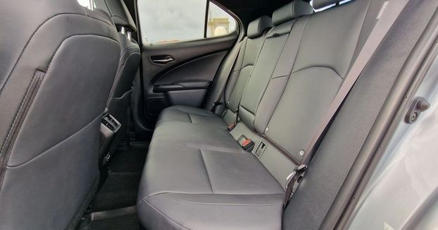 Lexus UX • 2022 • 44,000 km 11