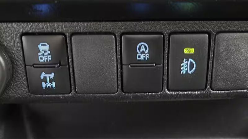 Toyota Hilux • 2022 • 53,912 km 10