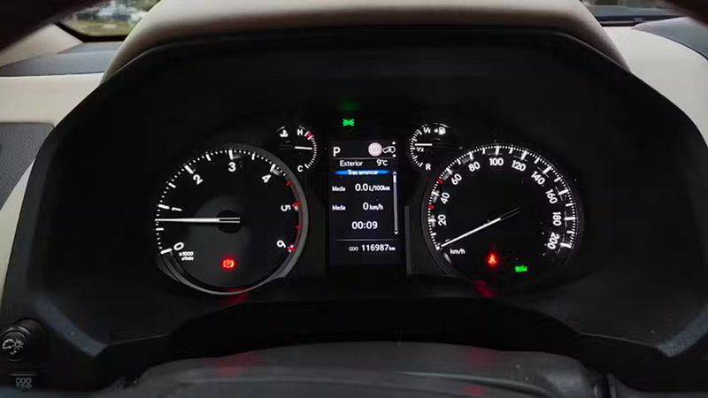 Toyota Land Cruiser • 2022 • 116,987 km 28