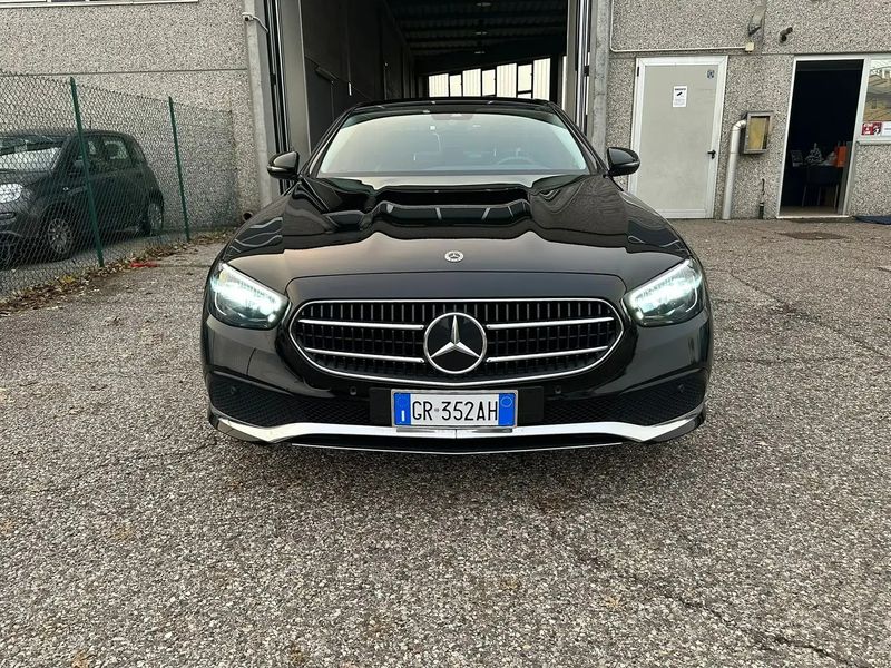 Mercedes-Benz E • 2022 • 55,655 km 2