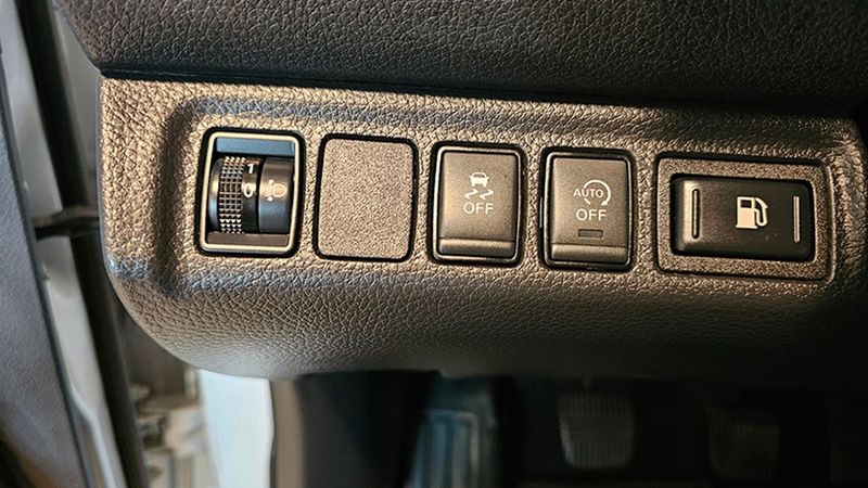Nissan Navara • 2018 • 69,808 km 11