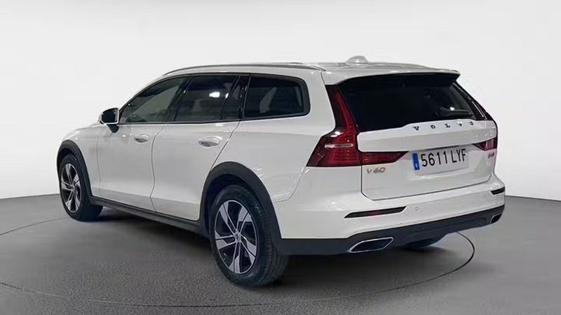 Volvo V60 Cross Country • 2022 • 72,673 km 7