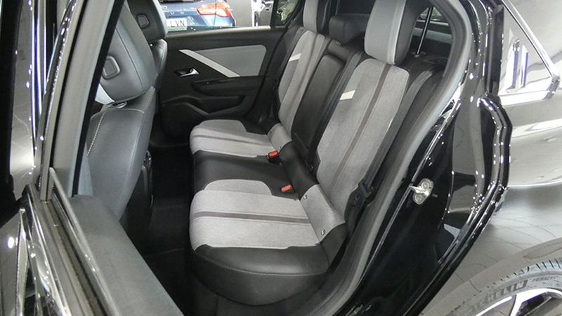 Opel Astra • 2023 • 29,710 km 11