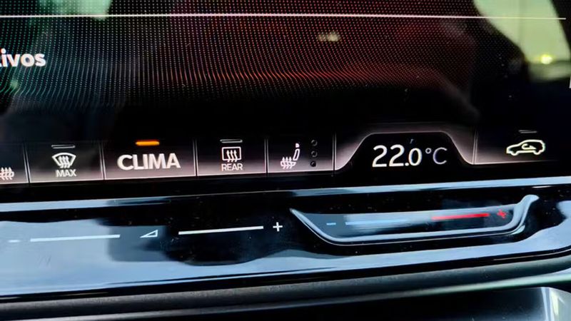 Seat Leon • 2025 • 7,400 km 14