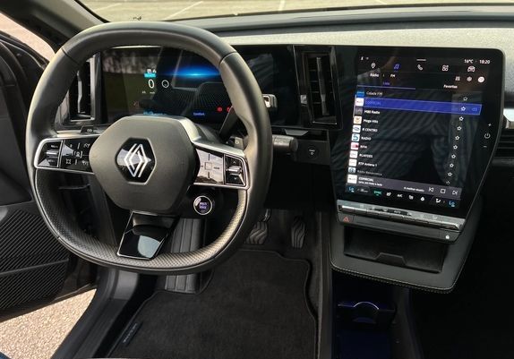 Renault Mégane • 2023 • 16,000 km 19