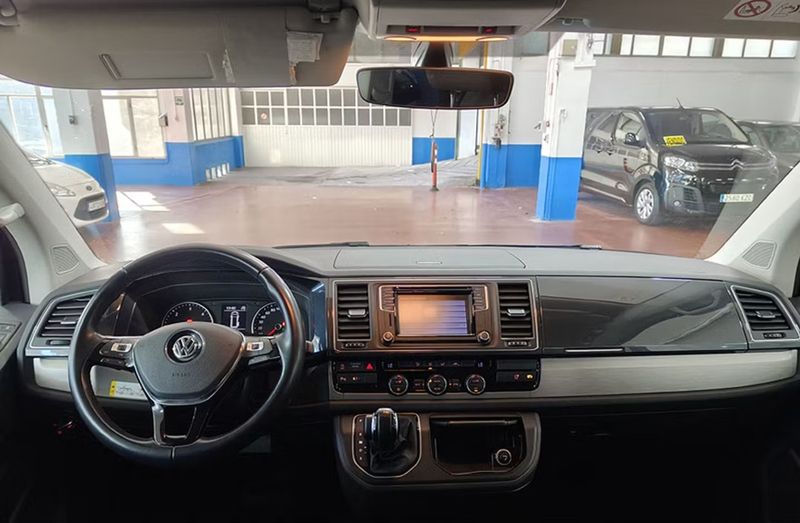 Volkswagen California • 2019 • 76,600 km 9