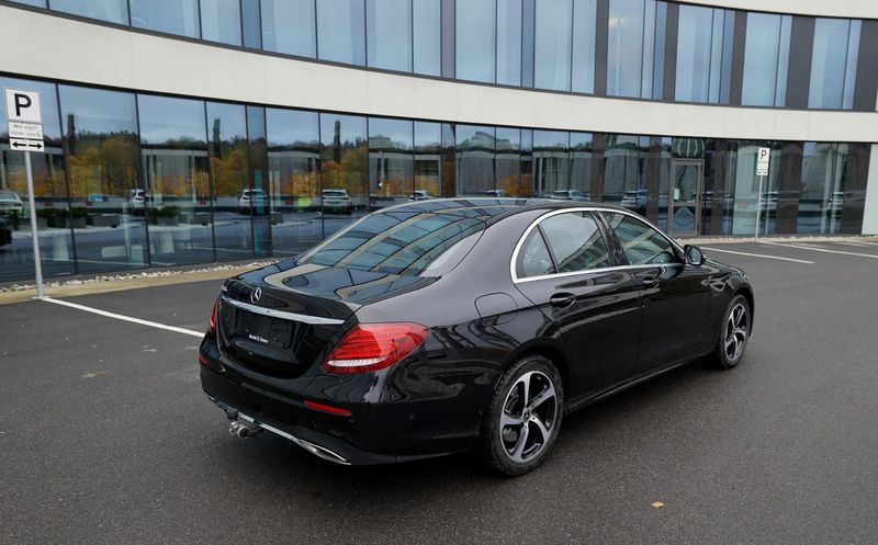 Mercedes-Benz E-Class • 2019 • 81,500 km 5