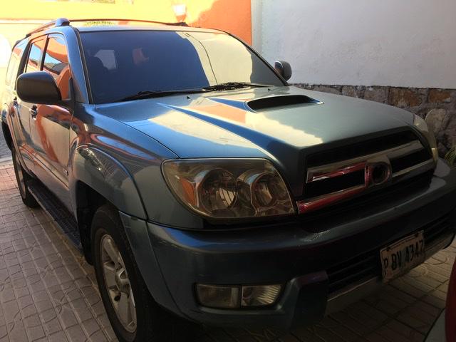 Toyota 4 Runner Limited • 2005 • 153,500 km 1