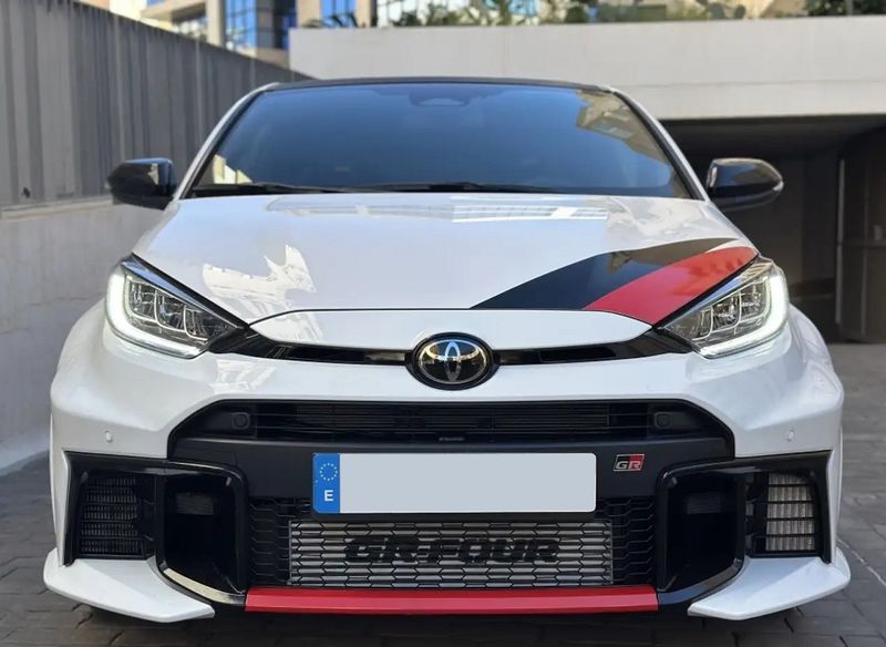 Toyota Yaris • 2024 • 19,600 km 12