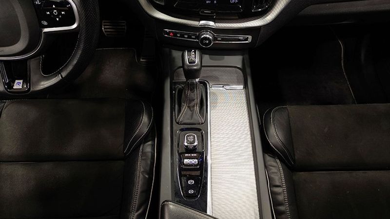 Volvo XC60 • 2018 • 77,477 km 31