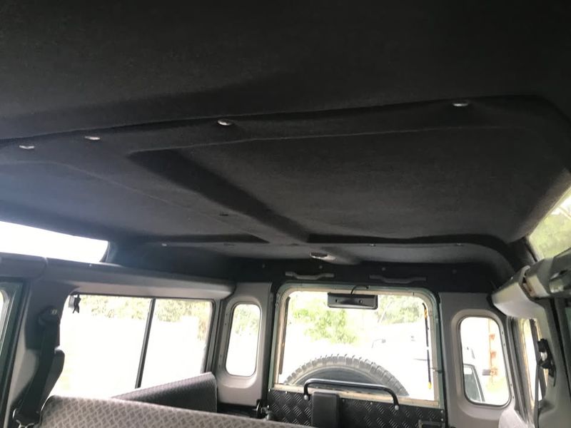 Land Rover Defender • 2001 • 124,000 km 14