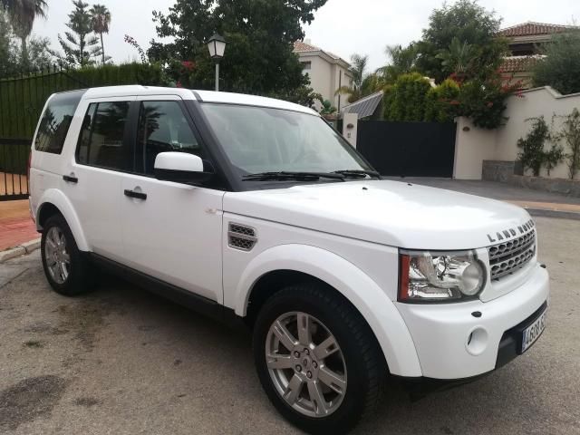 Land Rover Discovery • 2010 • 140,000 km 13