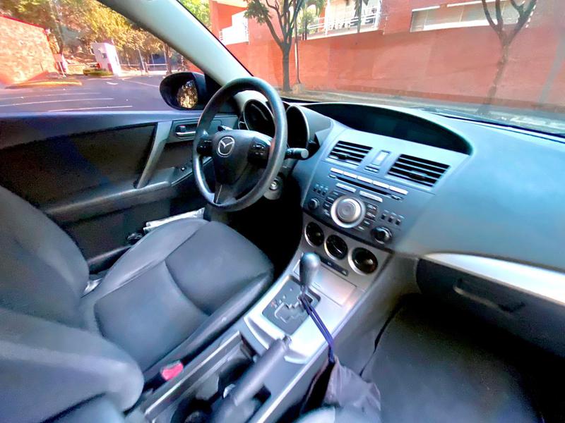Mazda 3 • 2012 • 100,000 km 1