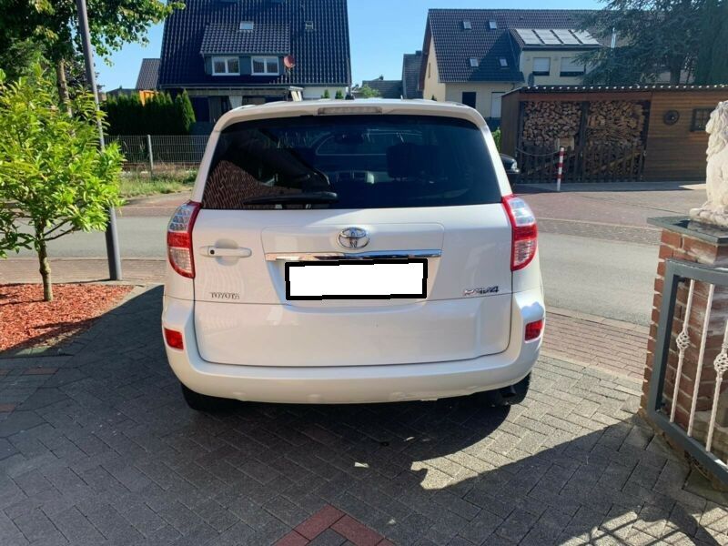 Toyota RAV4 • 2015 • 219,000 km 6