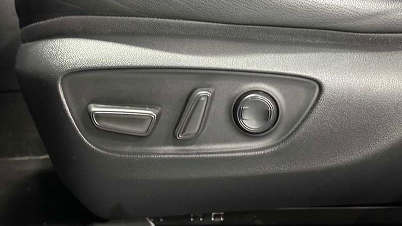 Toyota RAV4 • 2021 • 59,720 km 11