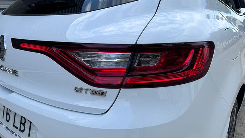 Renault Mégane • 2019 • 14,700 km 14