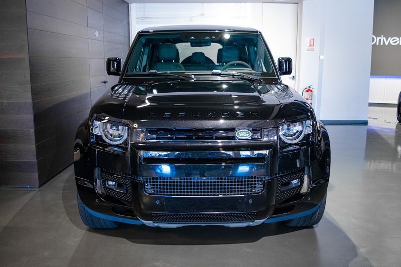 Land Rover Defender • 2024 • 900 km 14