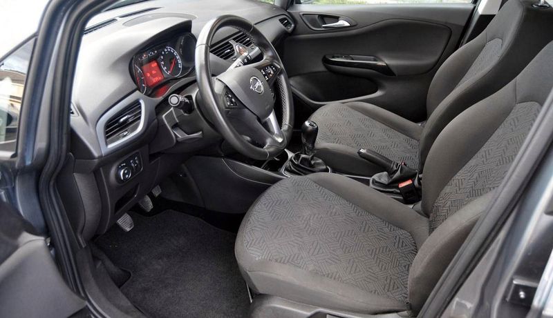 Opel Corsa • 2018 • 30,000 km 3