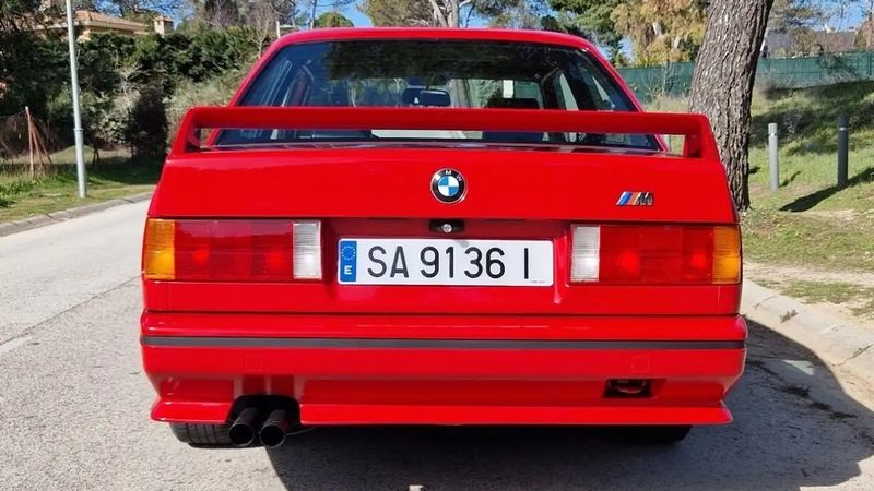 BMW 3 Series • 1987 • 235,000 km 7