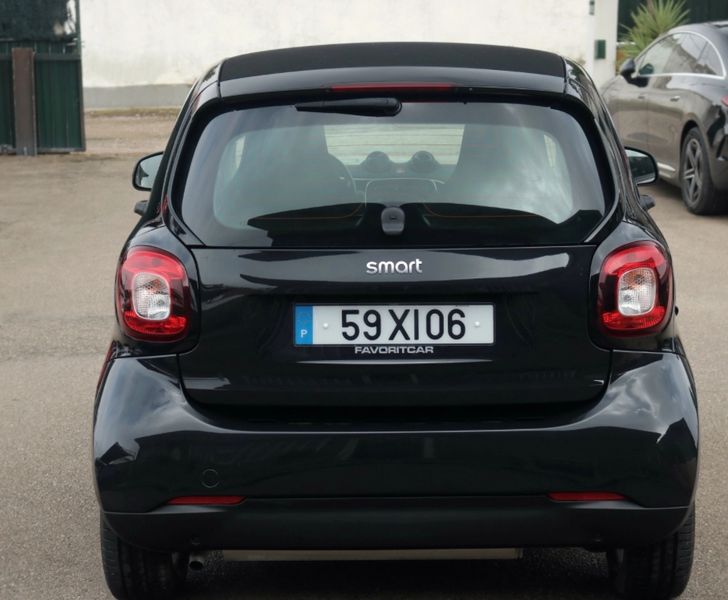 Smart Fortwo coupé • 2019 • 22,740 km 3