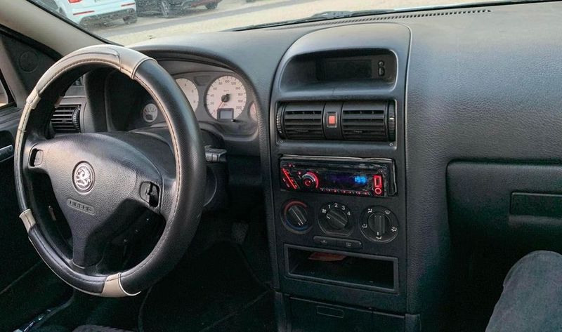 Opel Astra • 1998 • 280,000 km 2