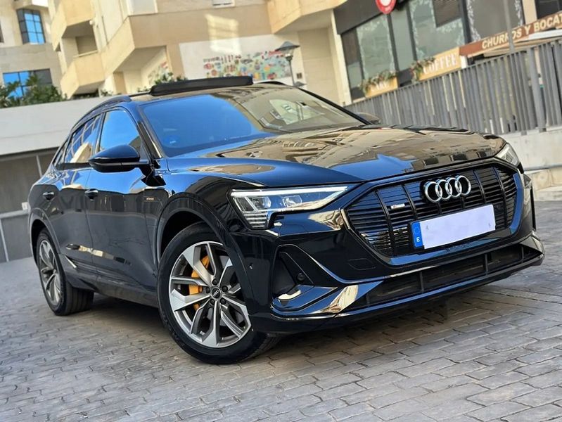 Audi e-tron • 2020 • 80,400 km 1