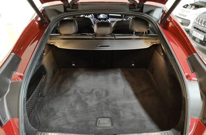 Mercedes-Benz GLC-Class • 2022 • 57,352 km 10