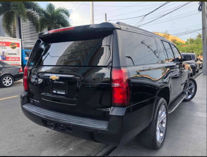 Chevrolet Suburban • 2016 • 100,000 km 4