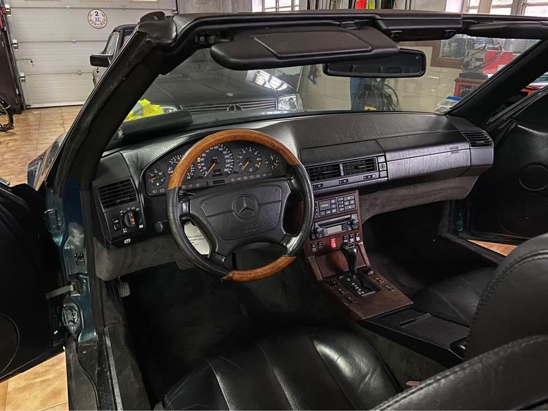 Mercedes-Benz SL • 1995 • 159,000 km 3