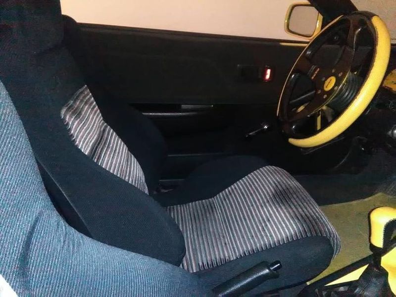 Honda CR-X • 1998 • 75,000 km 2