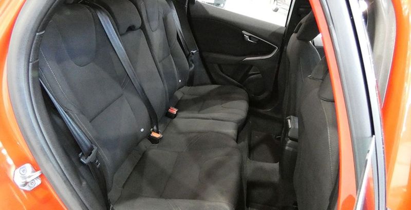 Volvo V40 • 2014 • 128,587 km 5