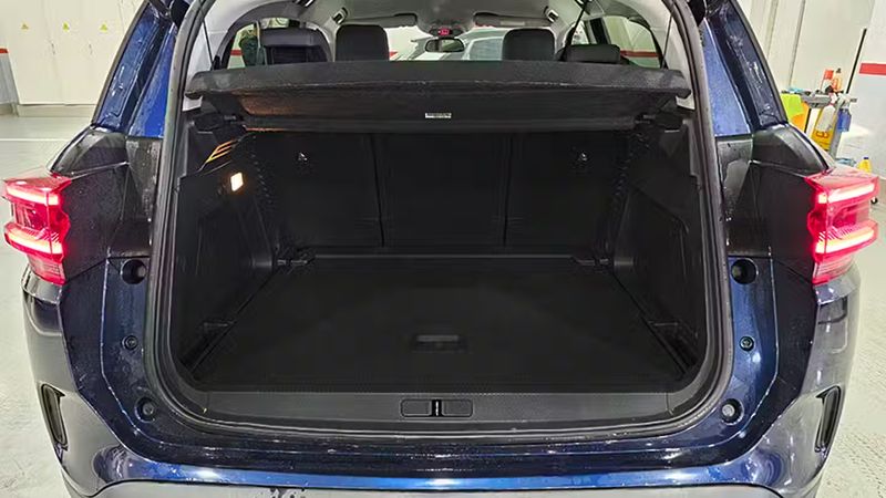 Citroën C5 • 2023 • 37,317 km 9