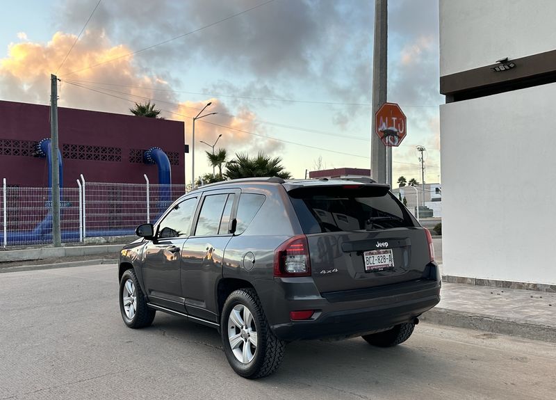Jeep Compass • 2016 • 100,000 mi 3