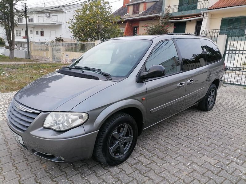 Chrysler Grand Voyager • 2009 • 89,000 km 1