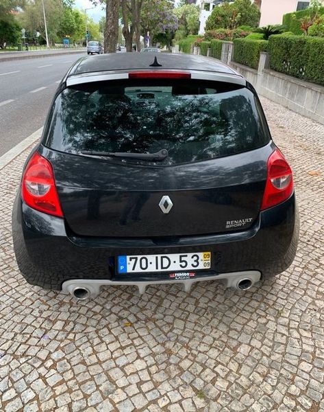 Renault Clio • 2009 • 130,000 km 4