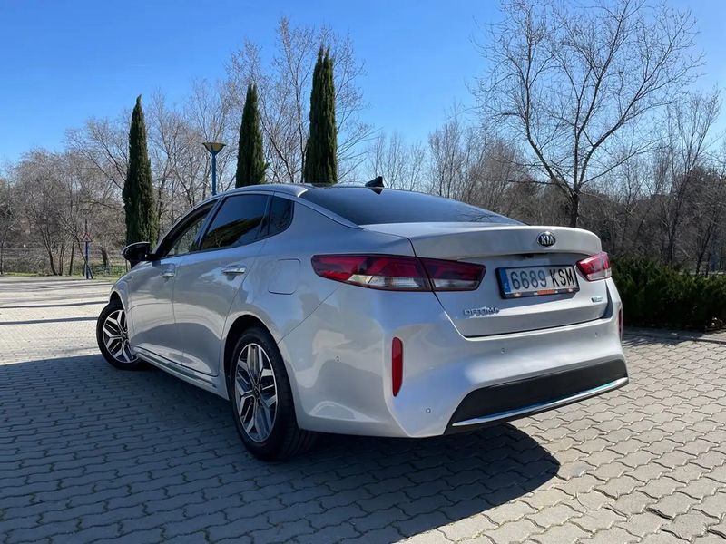 Kia Optima • 2019 • 106,000 km 3