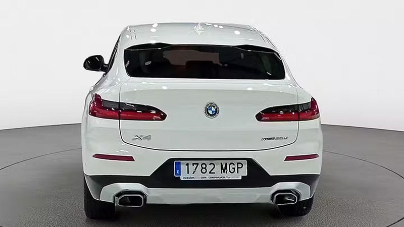 BMW X4 • 2023 • 27,599 km 10
