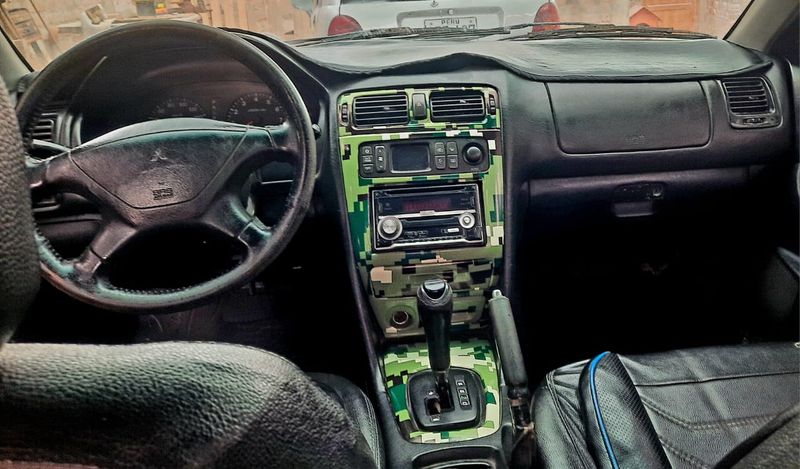 Mitsubishi Galant • 2000 • 170,000 km 3