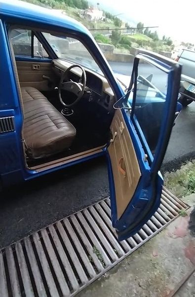 Toyota Hilux • 1981 • 51,000 km 4