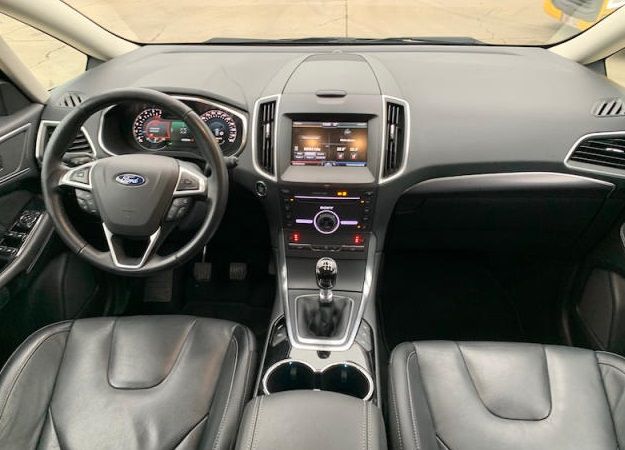 Ford S-Max • 2016 • 113,367 km 9