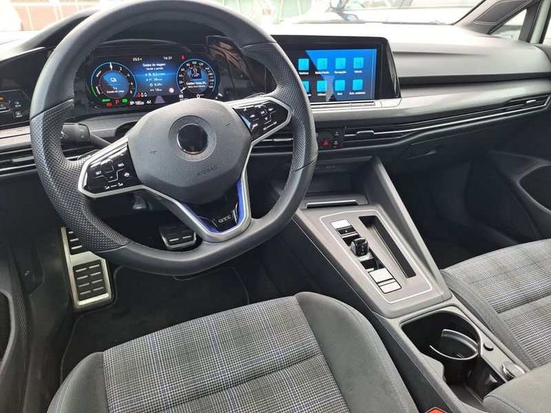 Volkswagen Golf • 2021 • 19,000 km 3