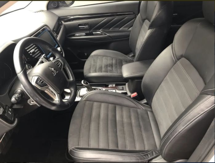 Mitsubishi Outlander • 2020 • 65,000 km 7