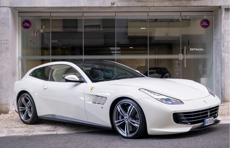 Ferrari GTC4Lusso • 2016 • 30,000 km 1